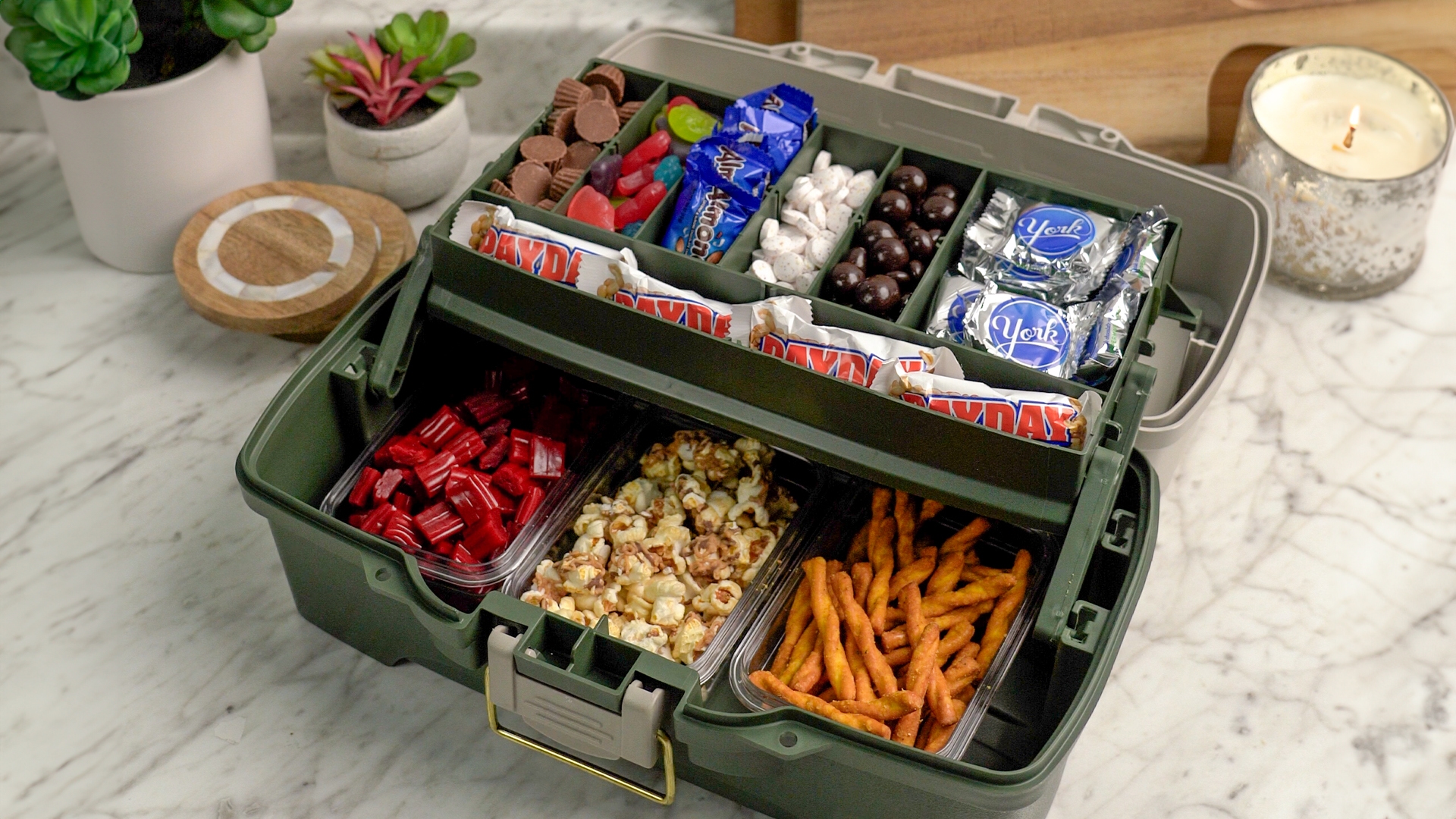 snackle box
