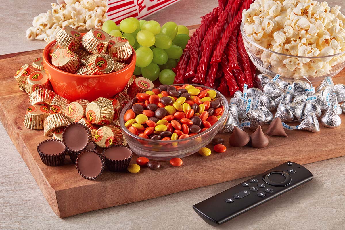 diy movie night snack board